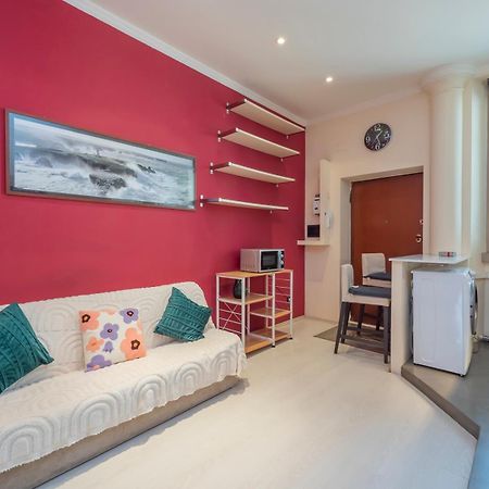 Xenia Apartments - Colorful Apartment In Fiera Area Milano Exterior foto