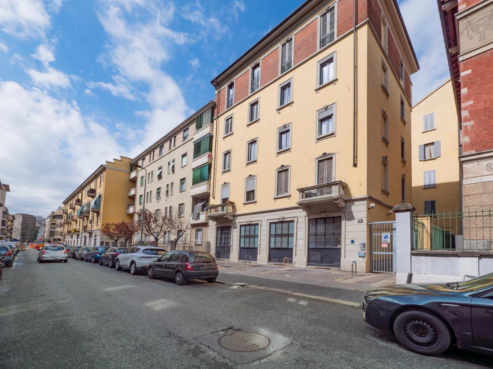 Xenia Apartments - Colorful Apartment In Fiera Area Milano Exterior foto